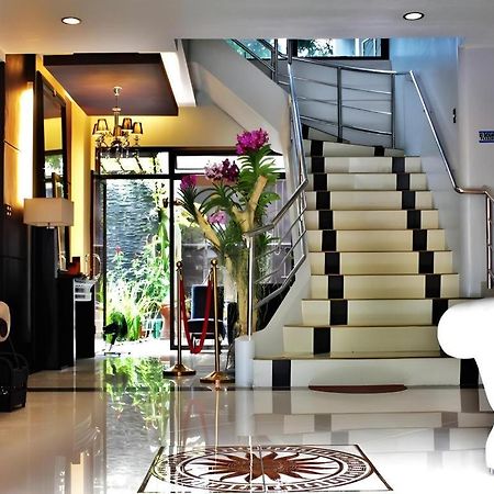 Peridot Suites Davao City Εξωτερικό φωτογραφία