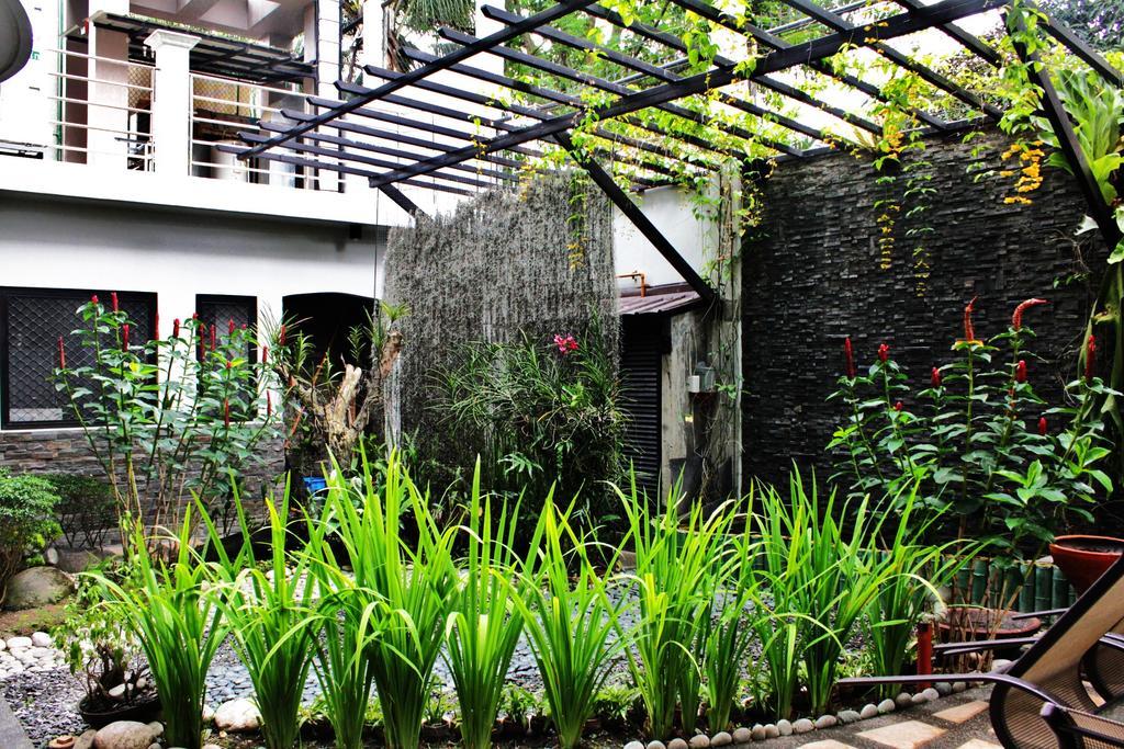 Peridot Suites Davao City Εξωτερικό φωτογραφία
