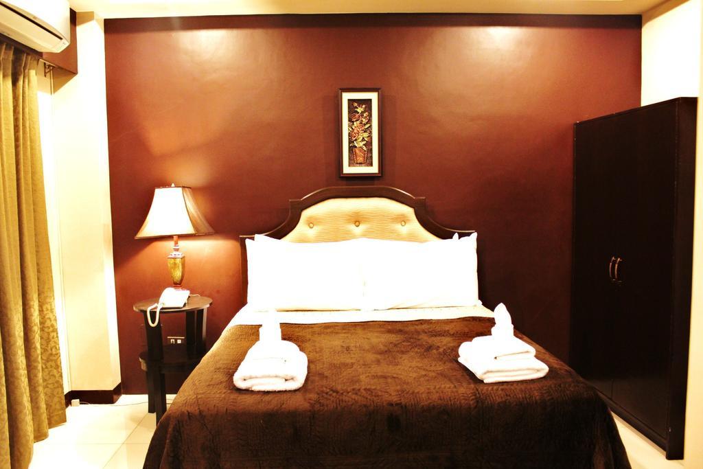Peridot Suites Davao City Εξωτερικό φωτογραφία