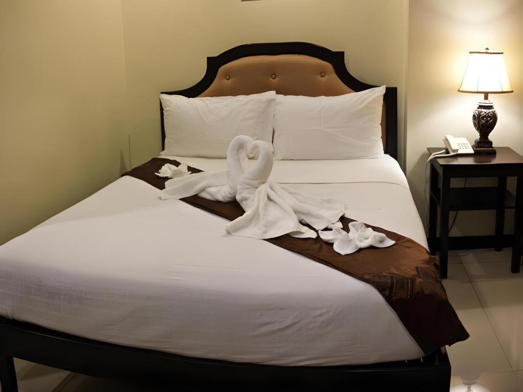 Peridot Suites Davao City Εξωτερικό φωτογραφία