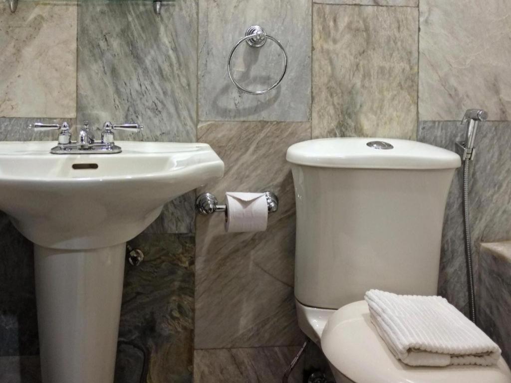 Peridot Suites Davao City Εξωτερικό φωτογραφία