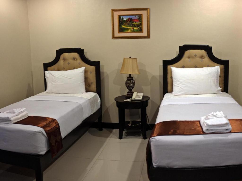 Peridot Suites Davao City Εξωτερικό φωτογραφία