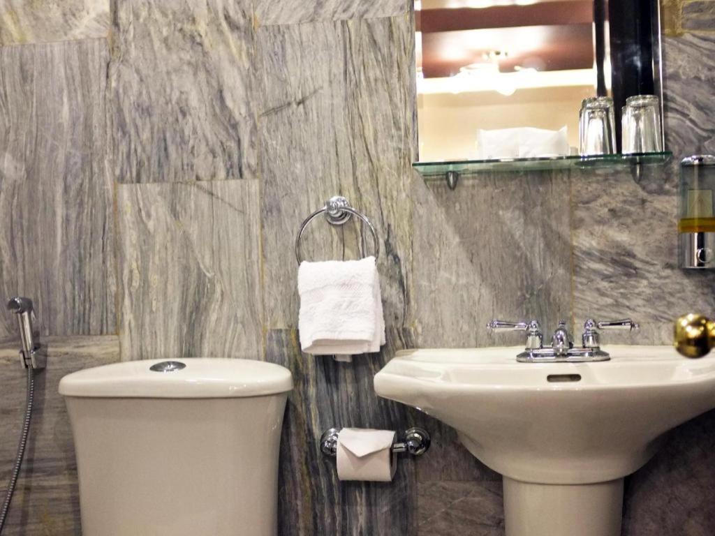 Peridot Suites Davao City Εξωτερικό φωτογραφία