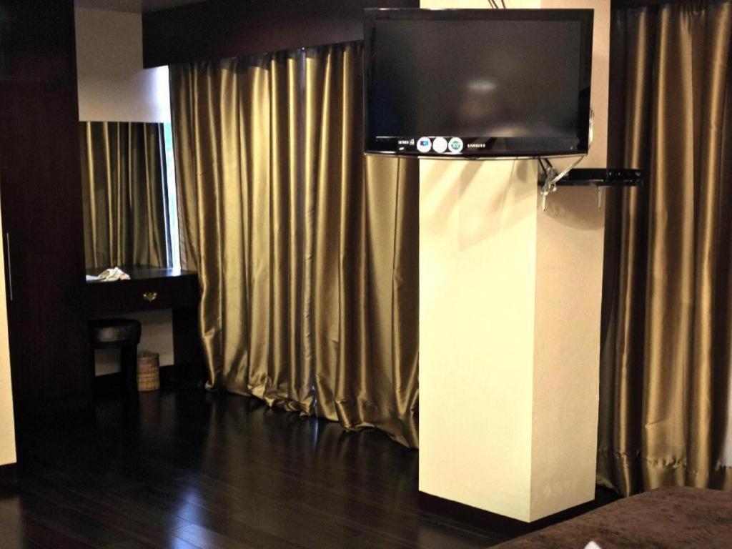 Peridot Suites Davao City Εξωτερικό φωτογραφία