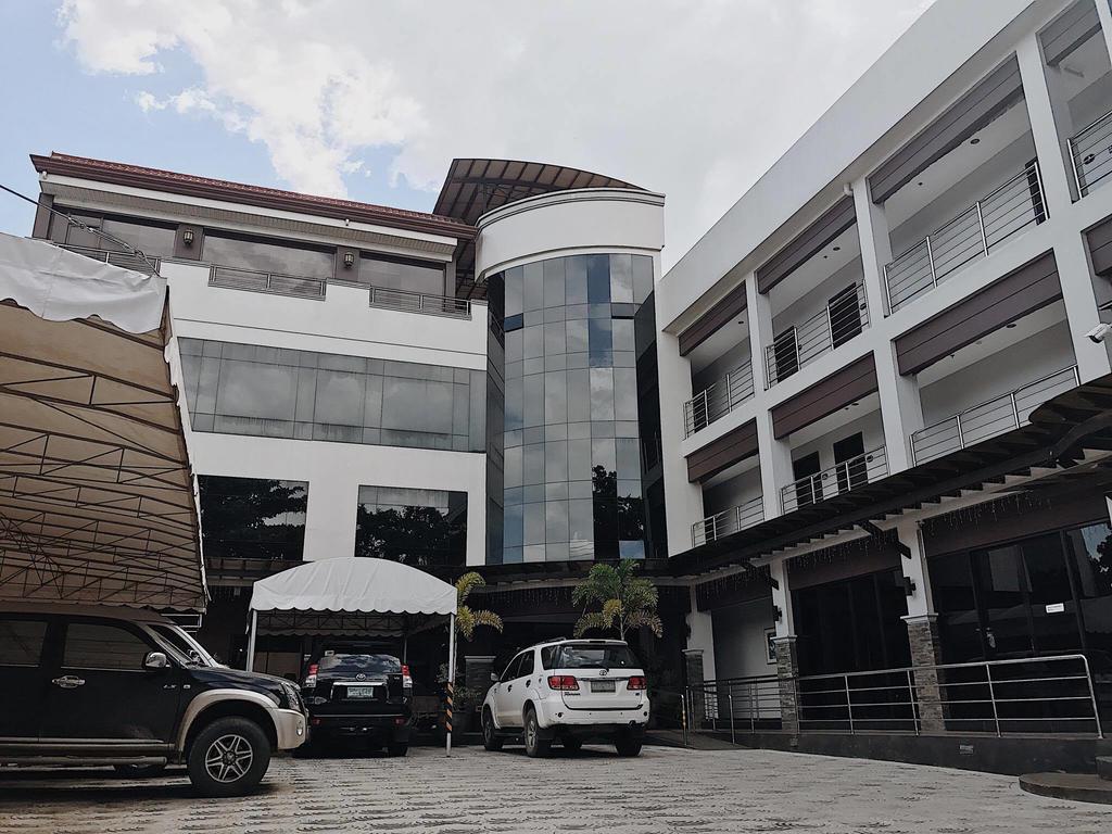 Peridot Suites Davao City Εξωτερικό φωτογραφία